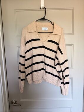 Old Navy Cream Sweater with Black Stripes V-Neck Collar